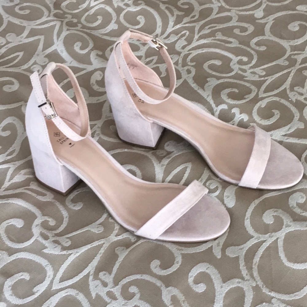 Mynah Low Heel Sandal